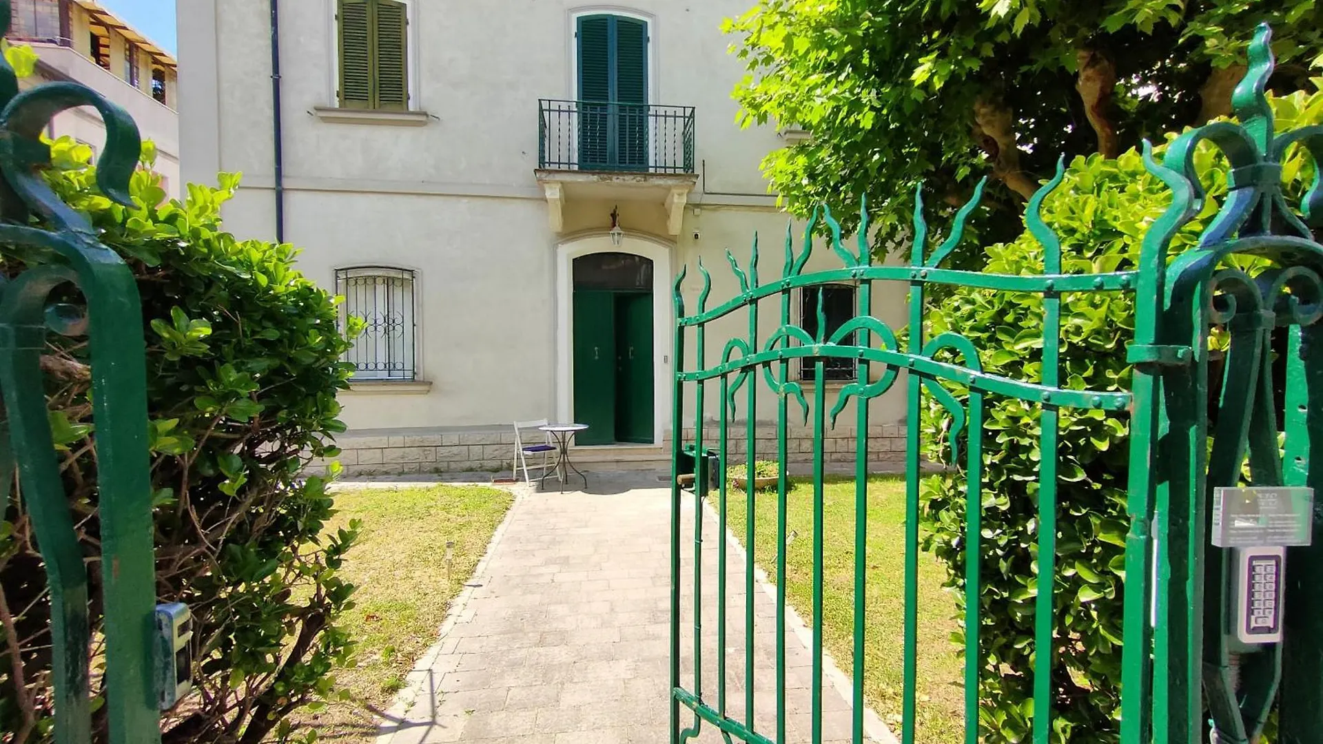Villa Santina リミニ イタリア